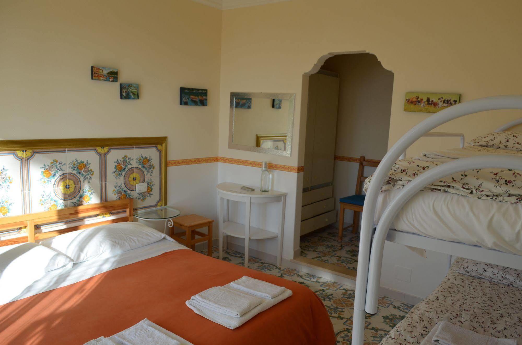 Le Ginestre di Capri BB&Holiday House Bed and Breakfast Anacapri  Esterno foto