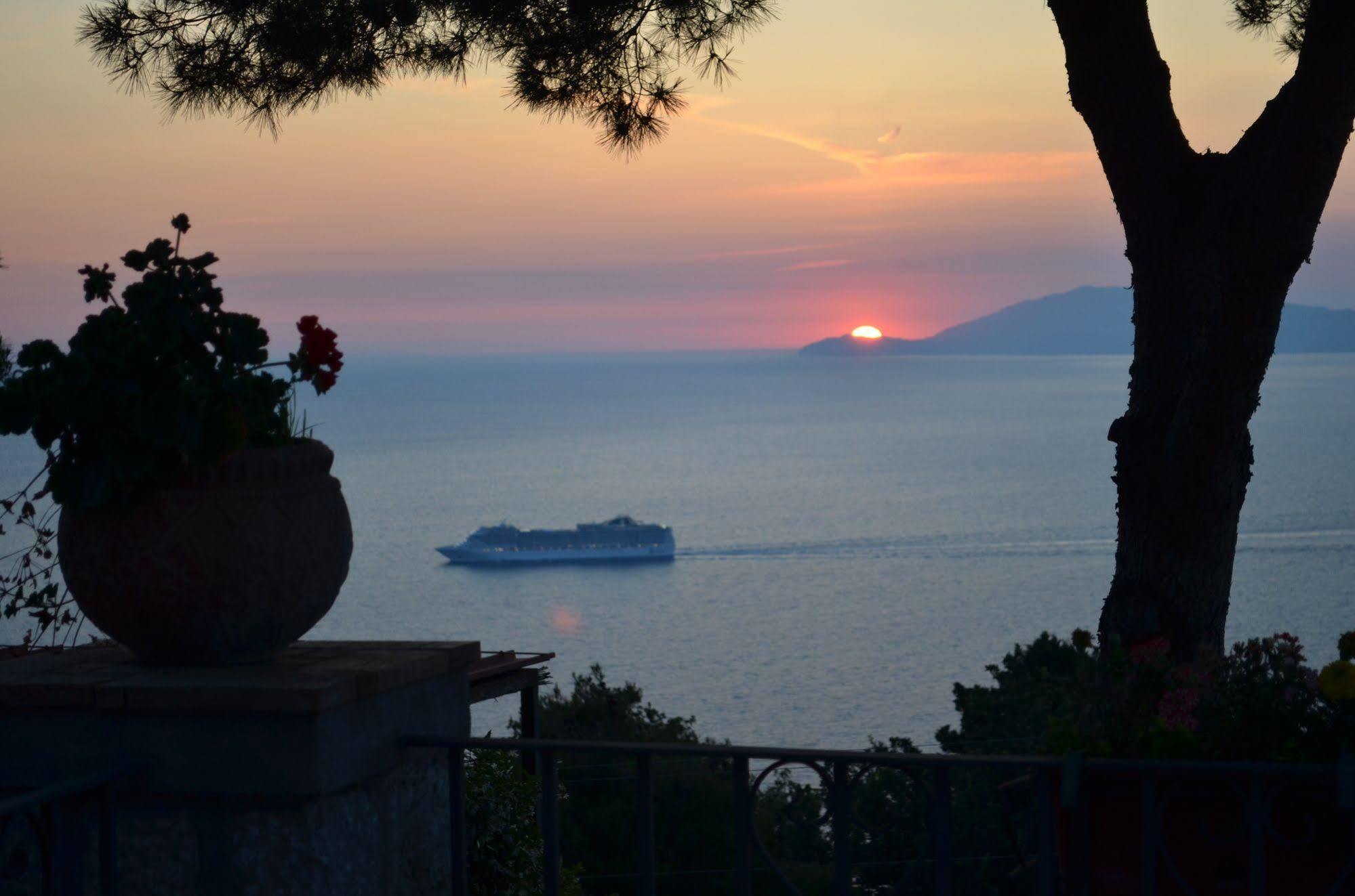 Le Ginestre di Capri BB&Holiday House Bed and Breakfast Anacapri  Esterno foto